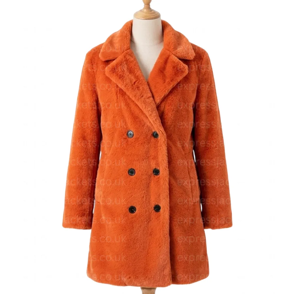 friends-lisa-kudrow-coat.webp