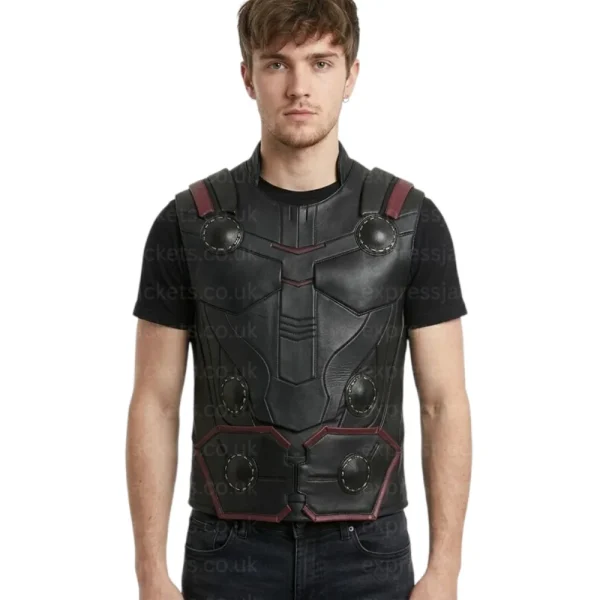 chris-hemsworth-vest.webp