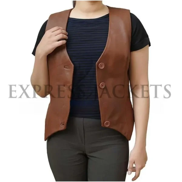 jessica-simpson-dukes-vest.webp