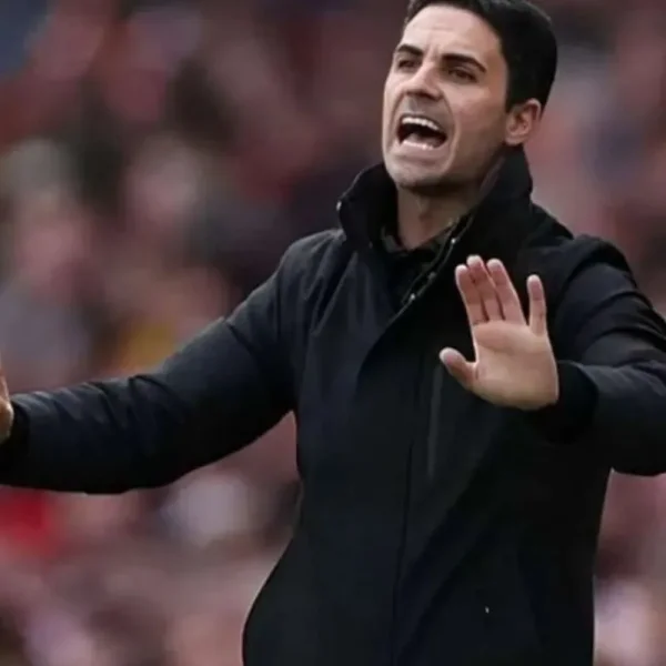efl-mikel-arteta-black-jacket.webp