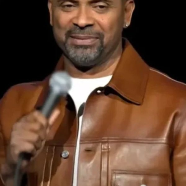 mike-epps-brown-jacket.jpg