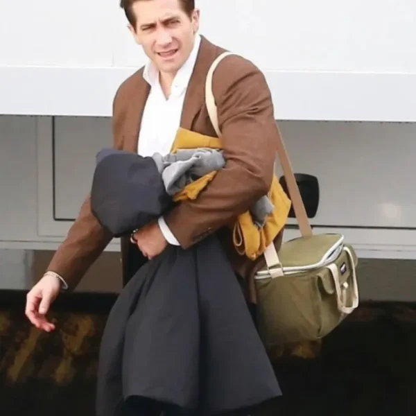 jake-gyllenhaal-presumed-innocent-coat.webp