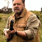 russell-crowe-kraven-the-hunter-vest.webp