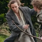 jodie-comer-28-years-later-2025-coat.webp