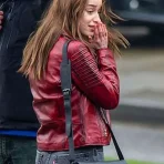 phoebe-dynevor-leather-jacket.webp