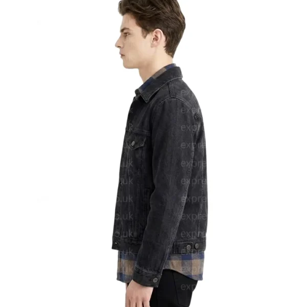 charlie-heaton-denim-jacket.webp